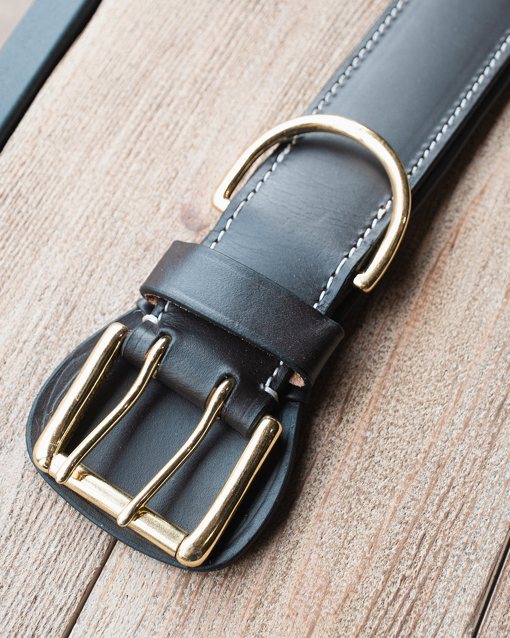 Leather Dog Collar with Contrast Stitching - K9C24